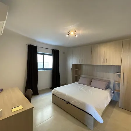 Blue Skies Family With Terrace * סיינט פול ביי