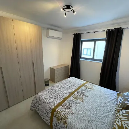 Blue Skies Family With Terrace *