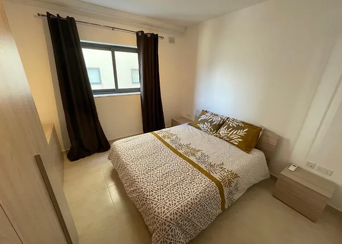 Blue Skies Family With Terrace * St Paul's Bay